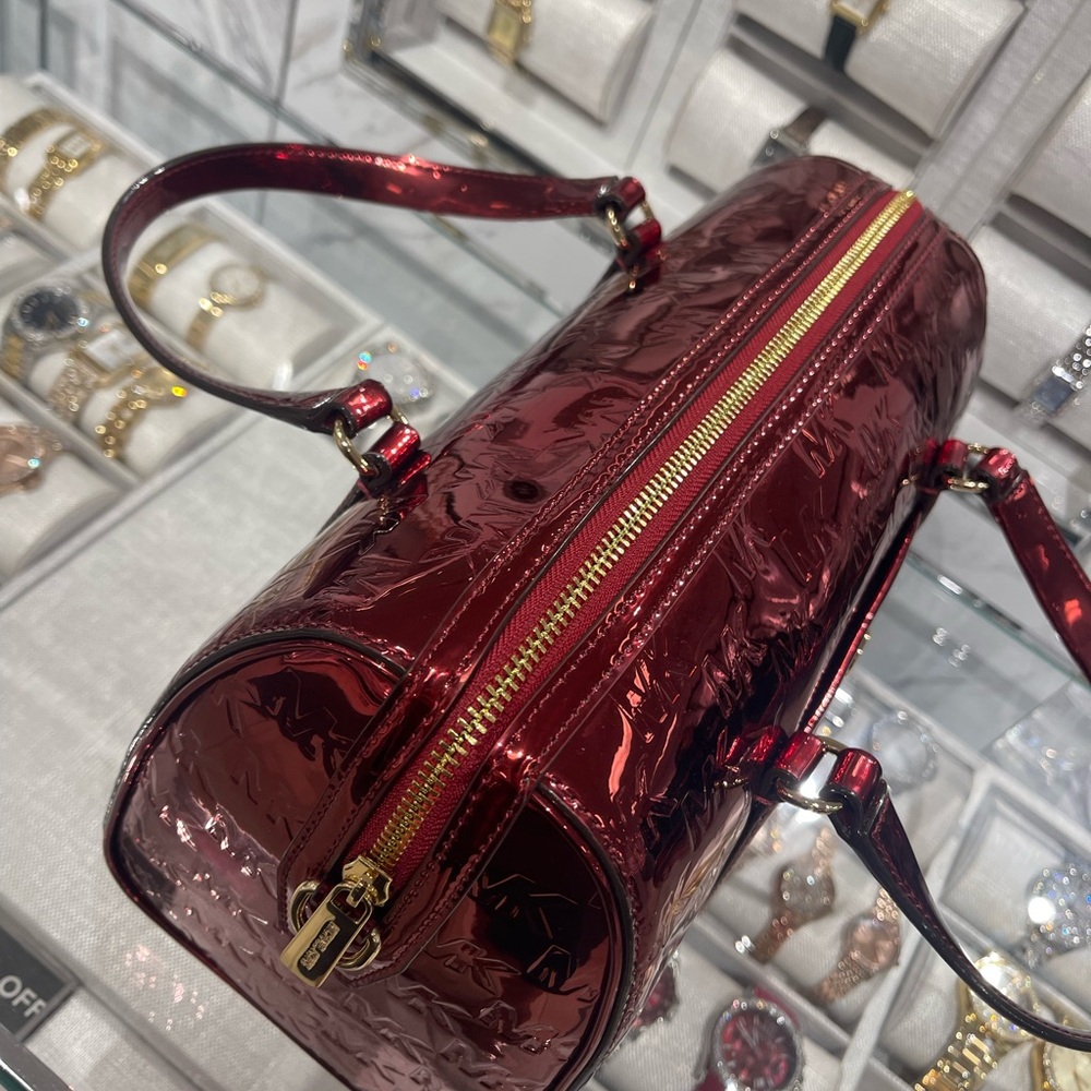 MICHAEL KORS Jet Set Medium Metallic Logo Debossed Satchel Duffle Duffel
Cherry - Picture 7 of 16